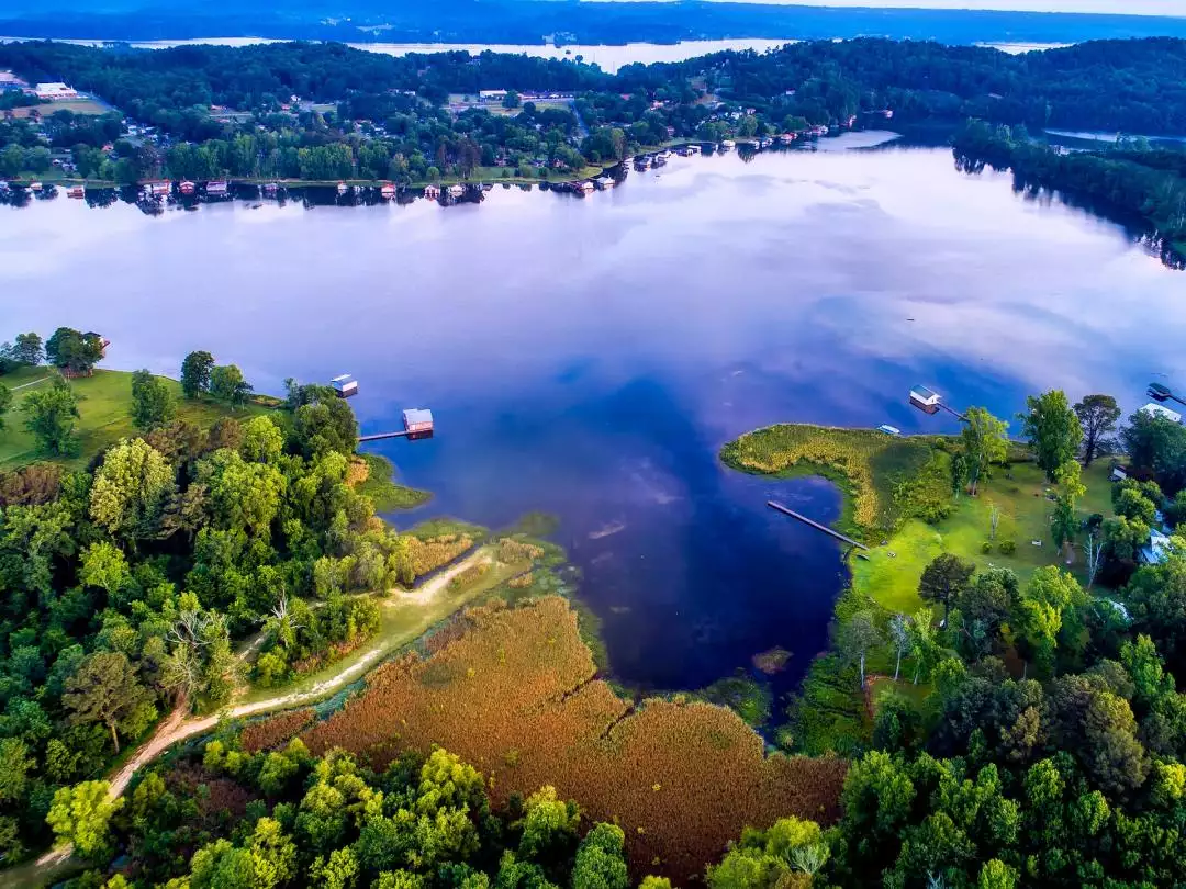 Lake Guntersville image by David Mark from Pixabay