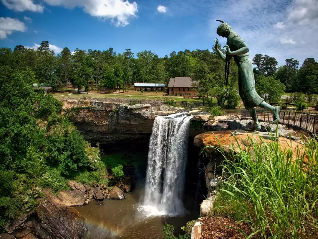 Noccaulula Falls Alabama image by David Mark from Pixabay