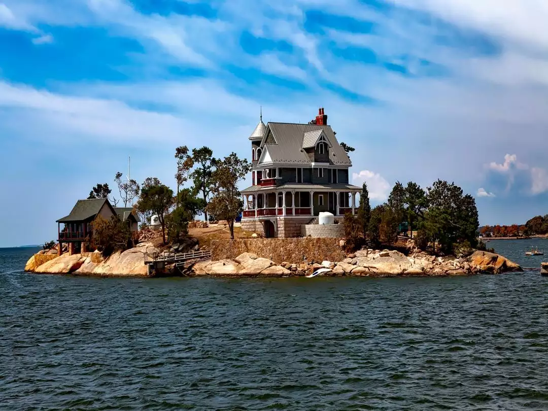 Thimble Islands Connecticut image by David Mark from Pixabay