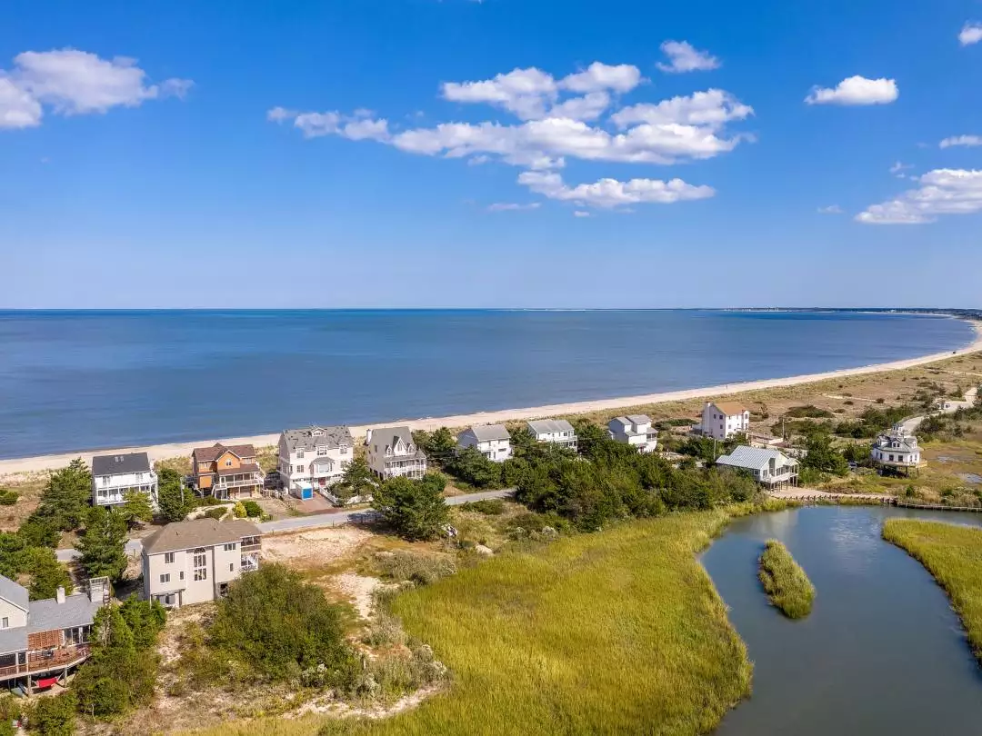Beach in Delaware image by kellym626 from Pixabay