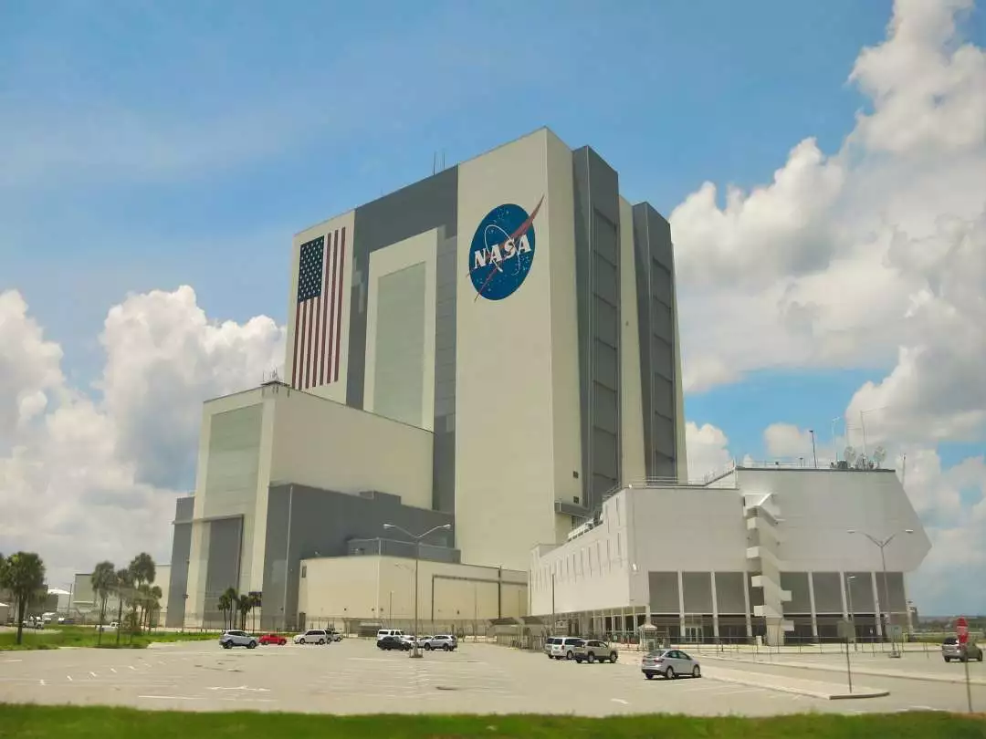 Kennedy Space Center image by FF16 from Pixabay