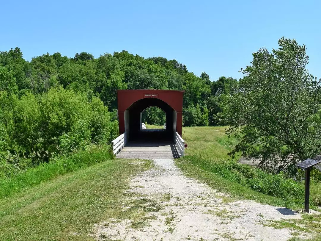 Bridges of Madison County Iowa image by Helen Laxner from Pixabay
