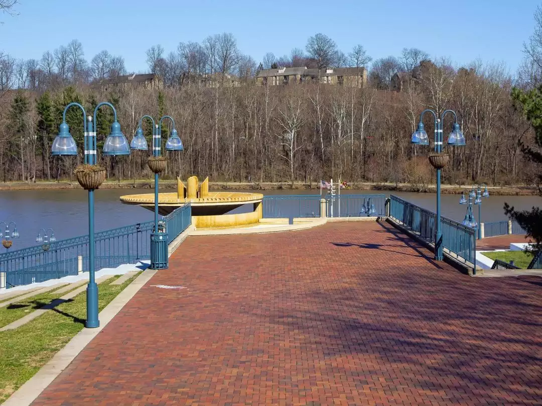 Columbia City Waterfront image by Bruce Emmerling from Pixabay
