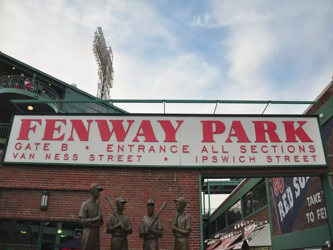 Fenway Park Boston image by David Mark from Pixabay