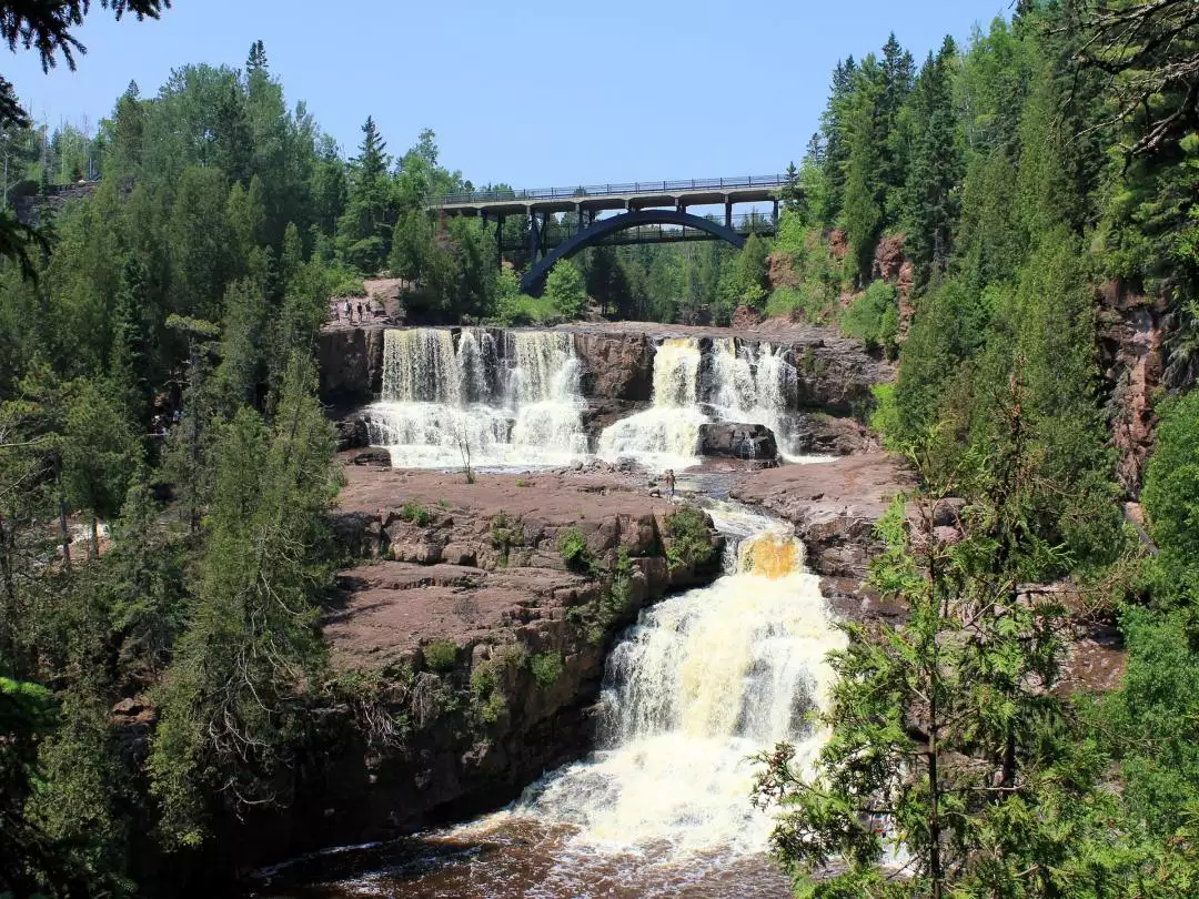 Gooseberry Falls image by Yinan Chen from Pixabay