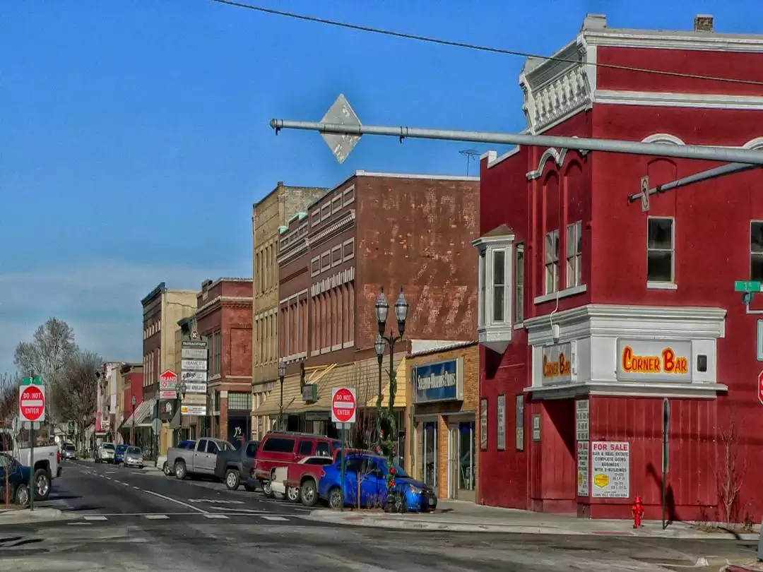 Downtown Fremont Nebraska image by David Mark from Pixabay