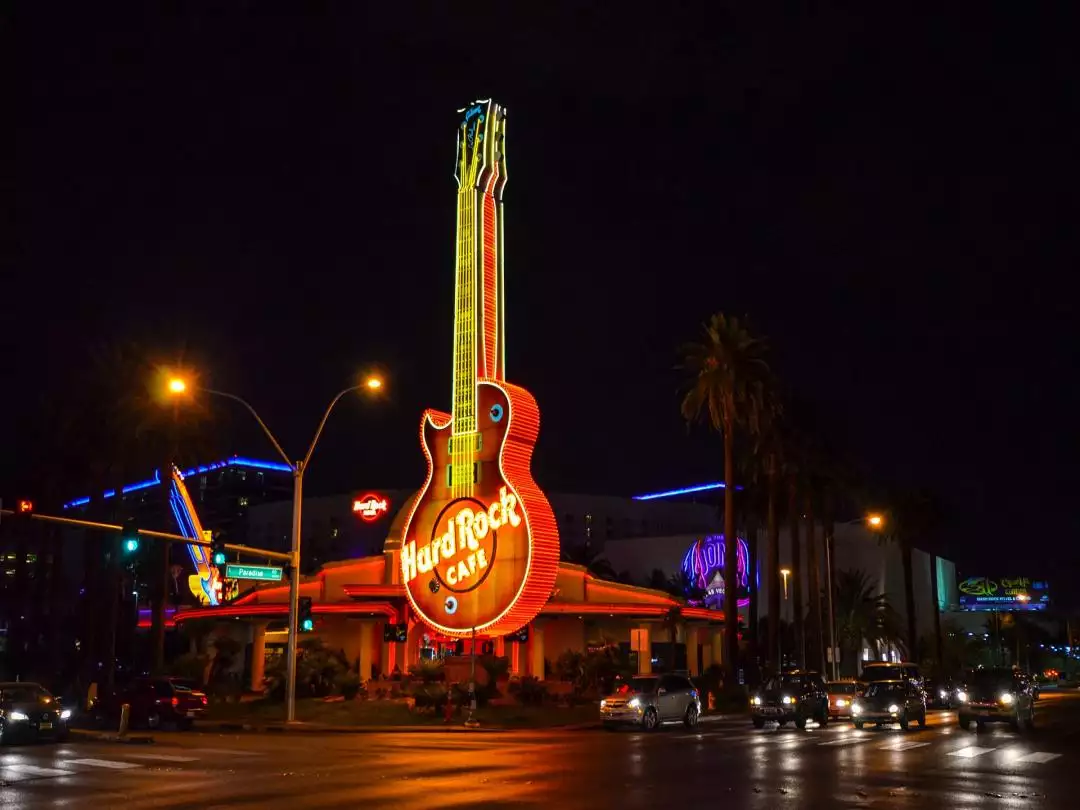 Las Vegas night life. image by USA-Reiseblogger from Pixabay