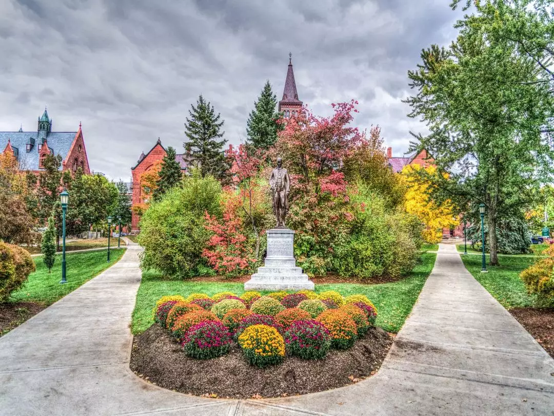 University of Vermont image by Michelle Maria from Pixabay