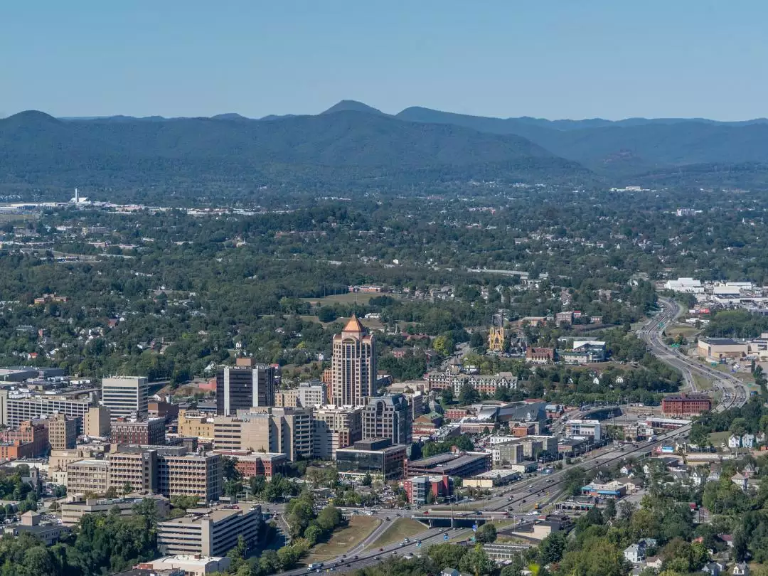 Roanoke City Scape image by Michelle Maria from Pixabay